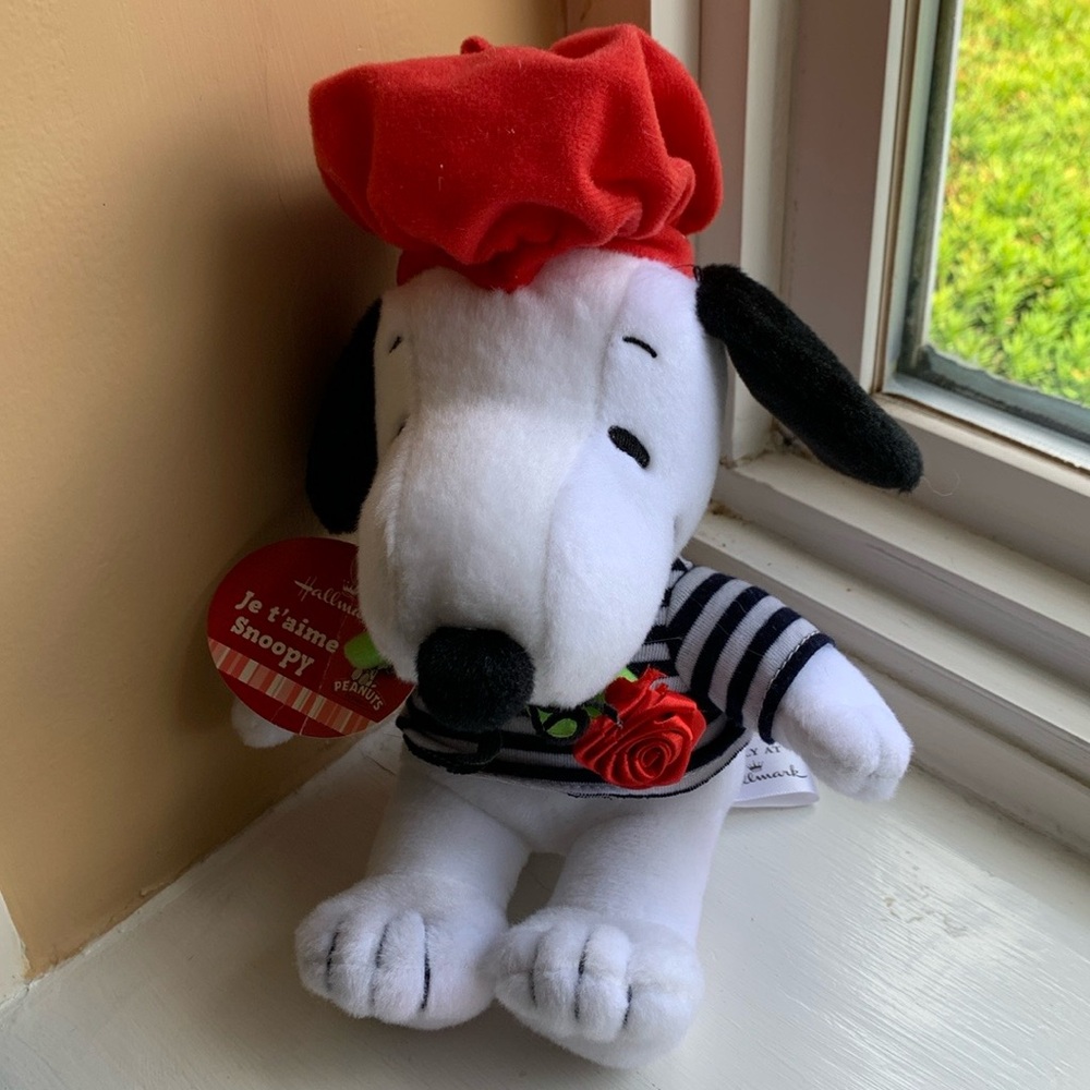 Snoopy Valentines Day Hallmark Plush